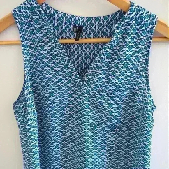 MAURICES  | Women's White/Turquoise/Blue Sleeveless V-Neck Blouse - Picture 2 of 5